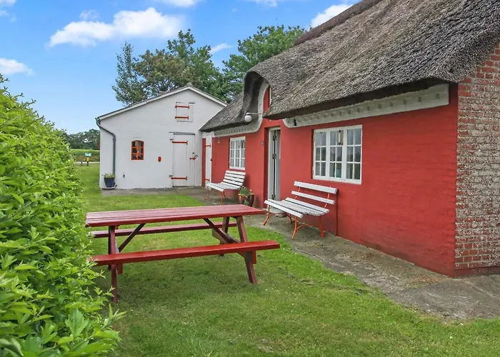 Saarah - 25km From The Sea By Interhome *